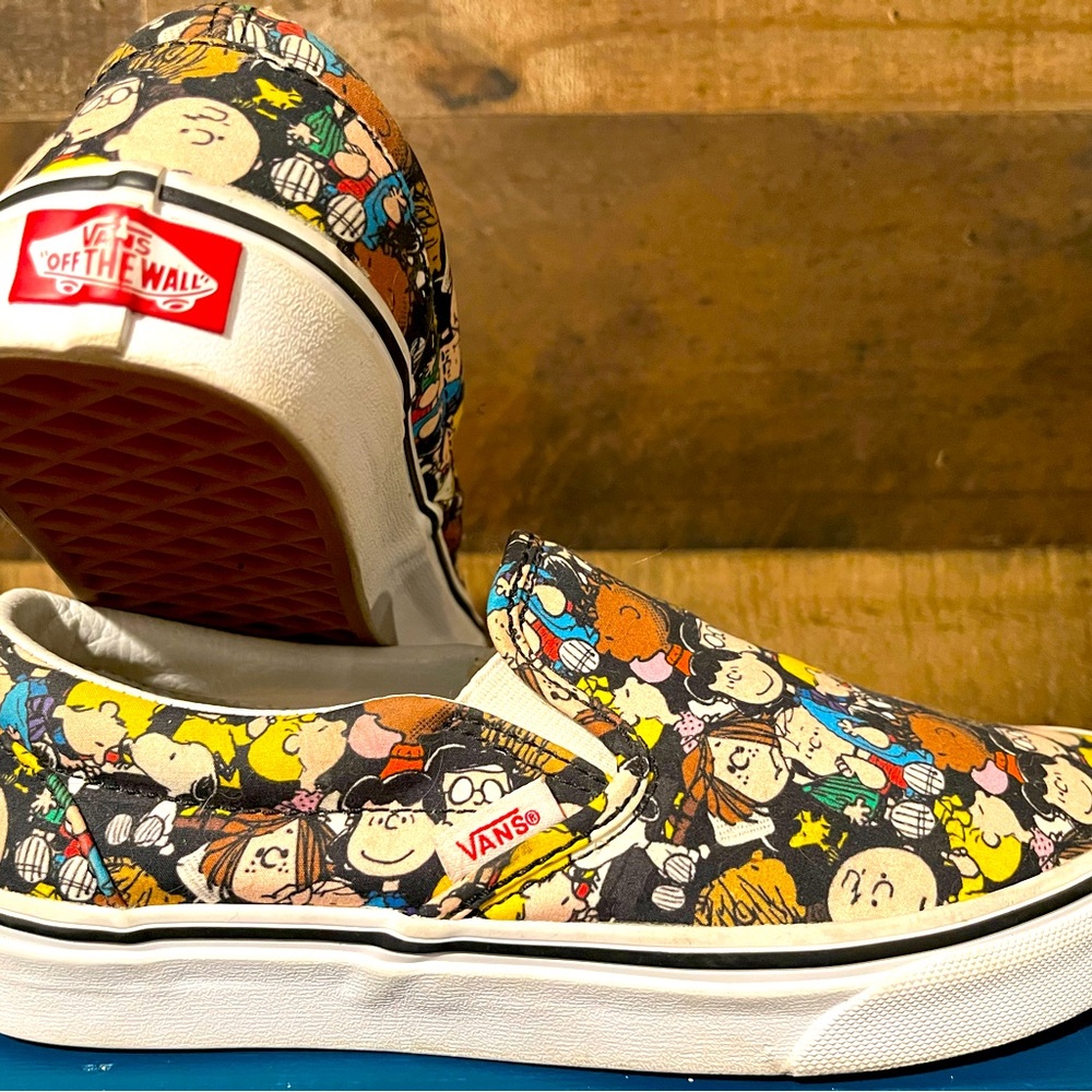 VANS x Peanuts Snoopy Slip Ons Classic Size 5.0 Men 6.5 Women